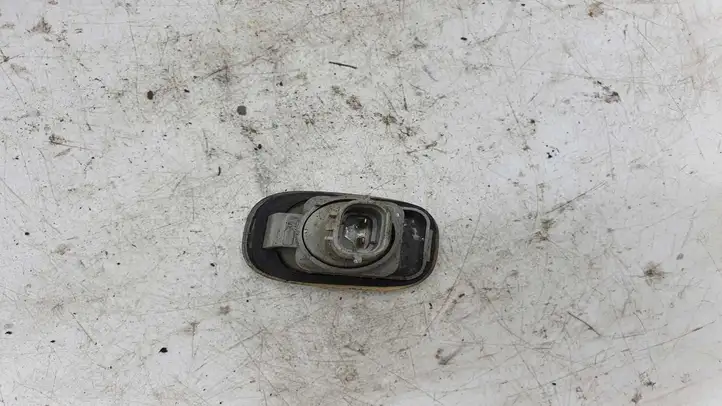 Toyota Corolla E120 E130 (2000 - 2004) Поворотный фонарь крыла — фото 3