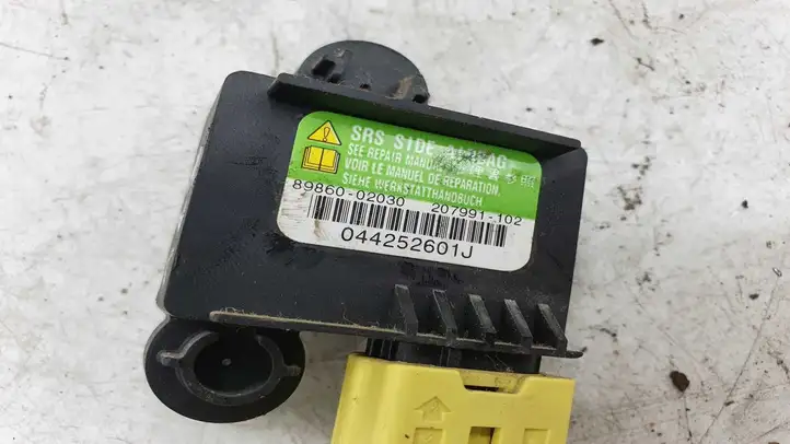 Toyota Corolla E120 E130 (2000 - 2004) 8986002030 Датчик удара SRS — фото 2