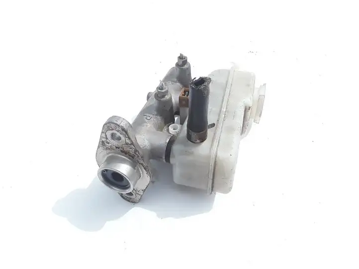 Hyundai Trajet (2000 - 2004) BM111042 Главный тормозной цилиндр — фото 1