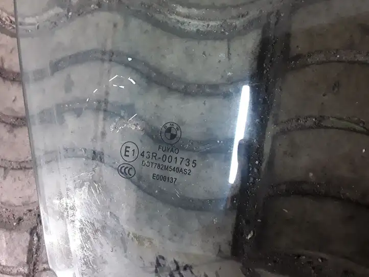 BMW 1 F20 F21 (2011 - 2019) E143R001735 Стекло передней двери — фото 2