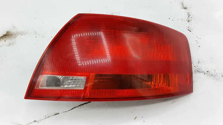 Audi A4 S4 B7 8E 8H (2004 - 2009) 8E9945096E Задний фонарь в кузове — фото 1