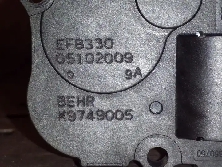 Audi A4 S4 B8 8K (2007 - 2011) K9749005 Двигатель задвижки потока воздуха — фото 4