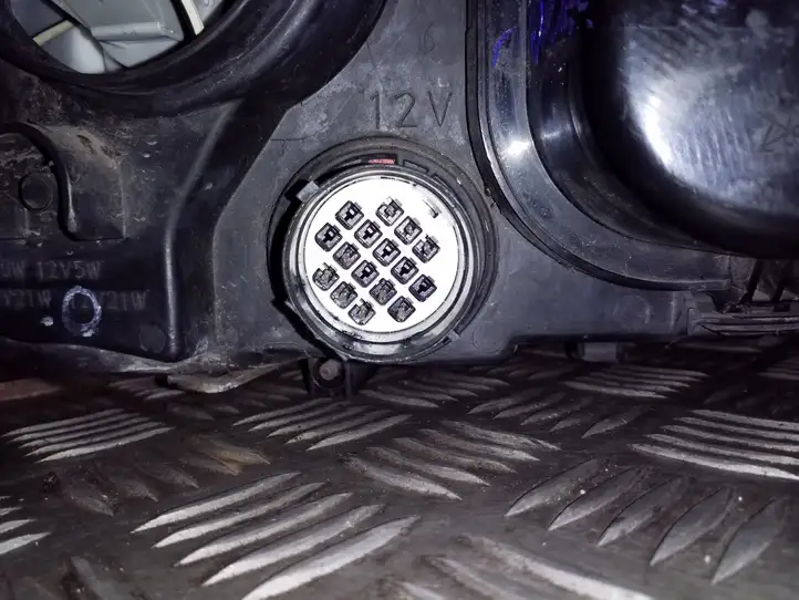 Land Rover Freelander 2 - LR2 (2006 - 2010) 6H5213W030AC Передняя фара — фото 2