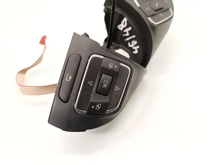 Volkswagen Tiguan (2011 - 2016) 5C0959537A Кнопки на рулевом колесе — фото 2