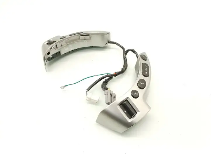 Nissan Qashqai (2006 - 2010) Кнопки на рулевом колесе — фото 3