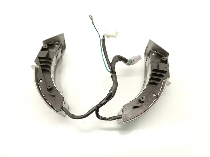 Nissan Qashqai (2006 - 2010) Кнопки на рулевом колесе — фото 4