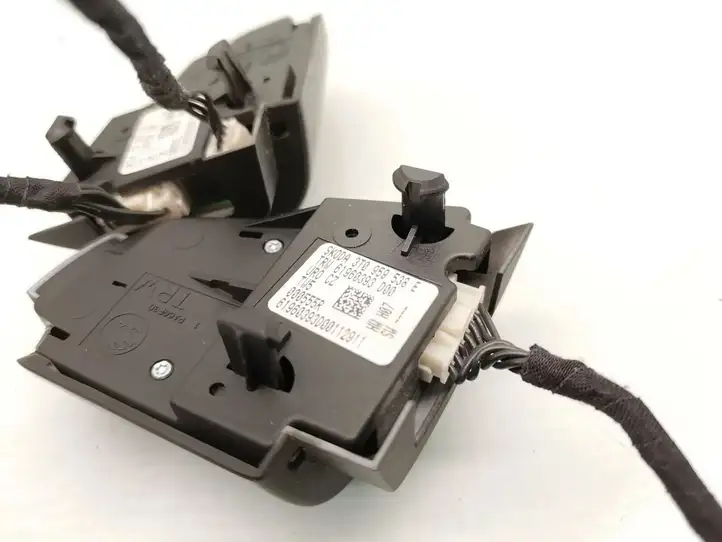 Skoda Octavia Mk2 (1Z) (2004 - 2013) 3T0959538E Кнопки на рулевом колесе — фото 6