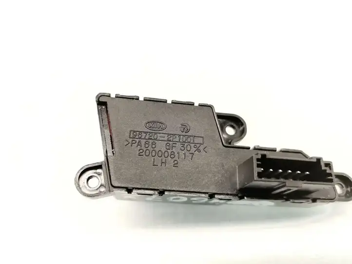 Kia Sorento (2009 - 2014) 96720-2P1001 Кнопки на рулевом колесе — фото 6