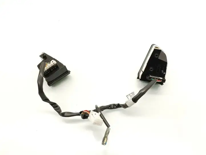 Hyundai i20 (PB PBT) (2008 - 2012) 96700-1J050 Кнопки на рулевом колесе — фото 3