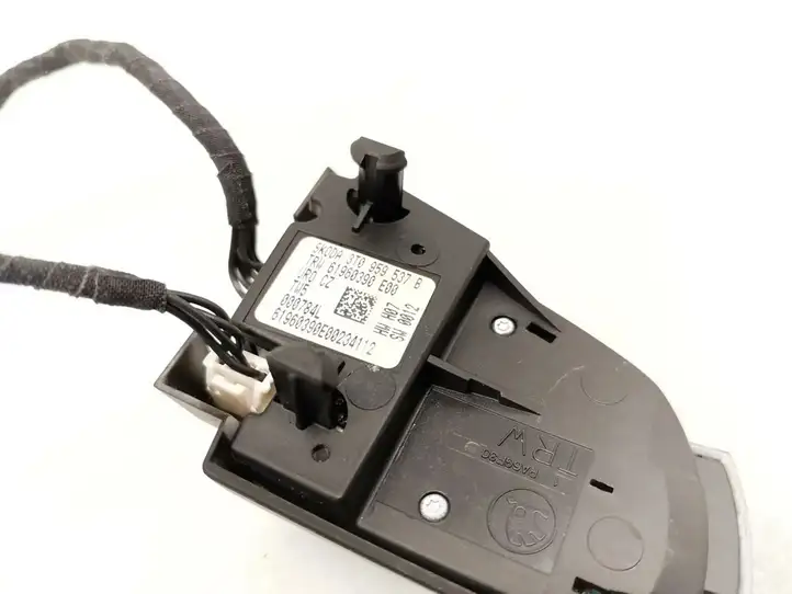 Skoda Octavia Mk2 (1Z) (2004 - 2013) 3T0959537B Кнопки на рулевом колесе — фото 6