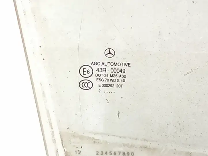 Mercedes-Benz A W176 (2012 - 2018) 1767250410 Стекло передней двери — фото 3