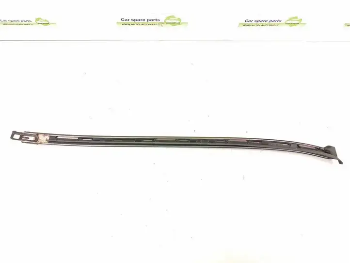 Mercedes-Benz C W204 (2007 - 2014) A2046902062 Накладка стоек лобового стекла — фото 4