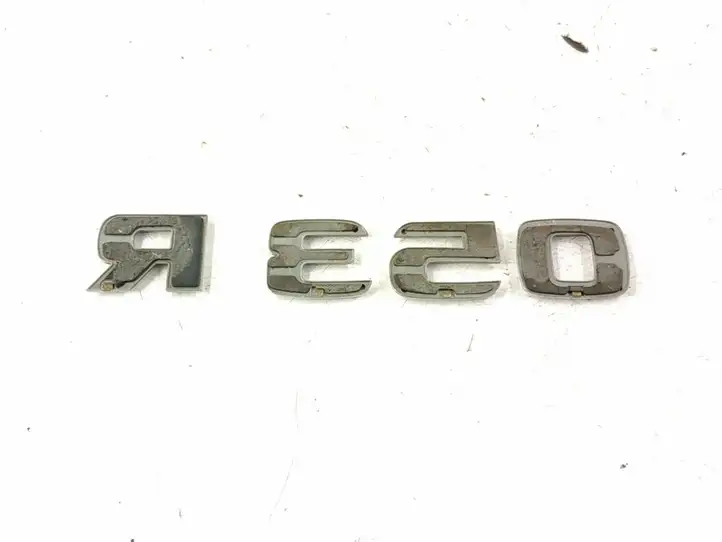 Mercedes-Benz R W251 (2005 - 2013) 2518170215 Эмблема производителя — фото 5