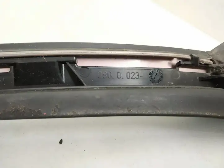 Mercedes-Benz C W204 (2007 - 2014) 2046902062 Накладка стоек лобового стекла — фото 7