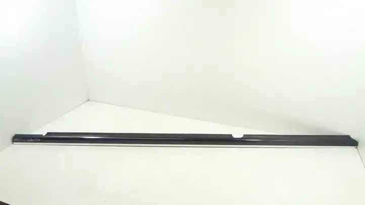 Mercedes-Benz C W203 (2000 - 2007) 2036903780 Накладка стекла задней двери — фото 1