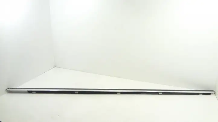 Mercedes-Benz C W203 (2000 - 2007) 2036903780 Накладка стекла задней двери — фото 4