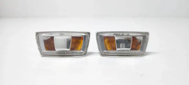 Opel Corsa D (2006 - 2010) T090025 Поворотный фонарь крыла — фото 1