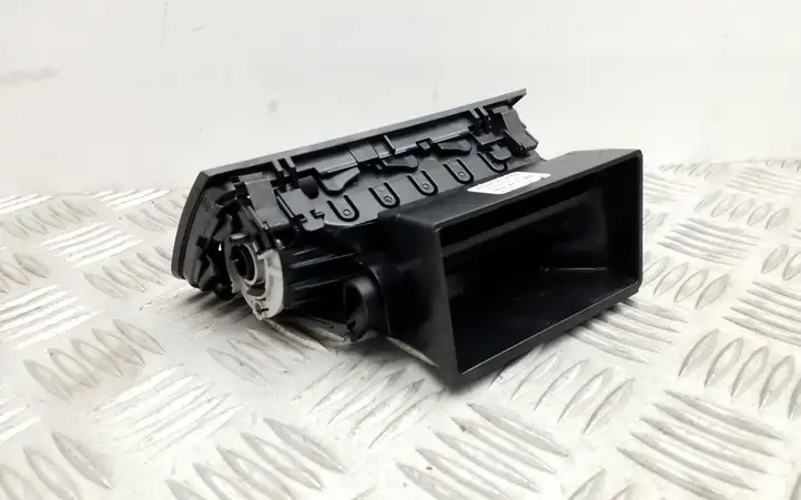 Skoda Rapid (NH) (2012 - 2019) 5JA819702C Боковой воздушный дефлектор — фото 4