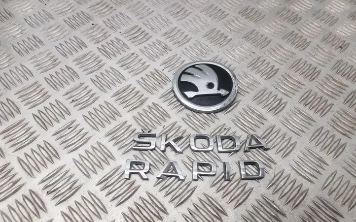 Skoda Rapid (NH) (2012 - 2019) 5JJ853621 Эмблема производителя — фото 1