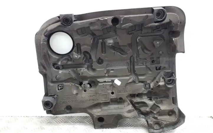 Skoda Yeti (5L) (2009 - 2012) 03L103925AA Крышка двигателя декоративная — фото 2