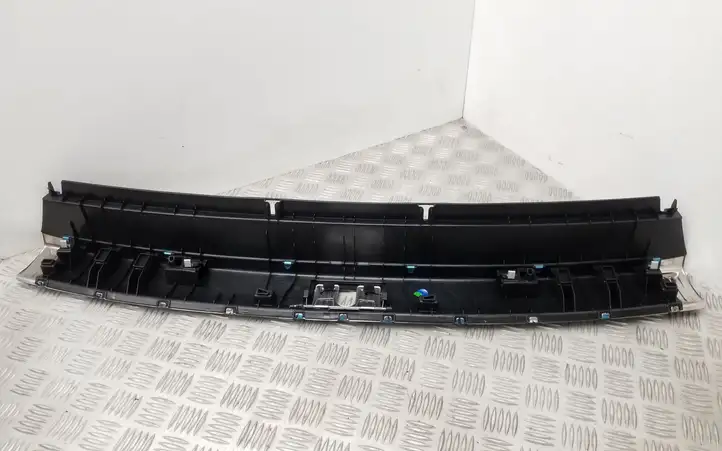 Audi Q5 SQ5 (2017 - ) 80A864483E Отделка порога багажника — фото 3