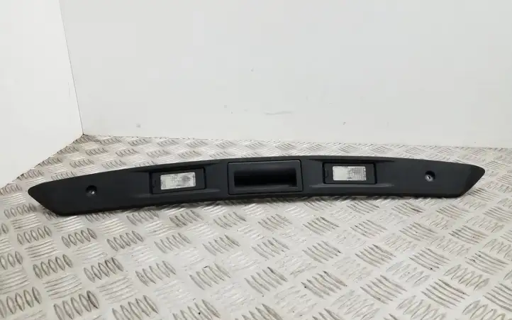 Volkswagen Tiguan (2011 - 2016) 5N08273335K Подсветка номера — фото 1