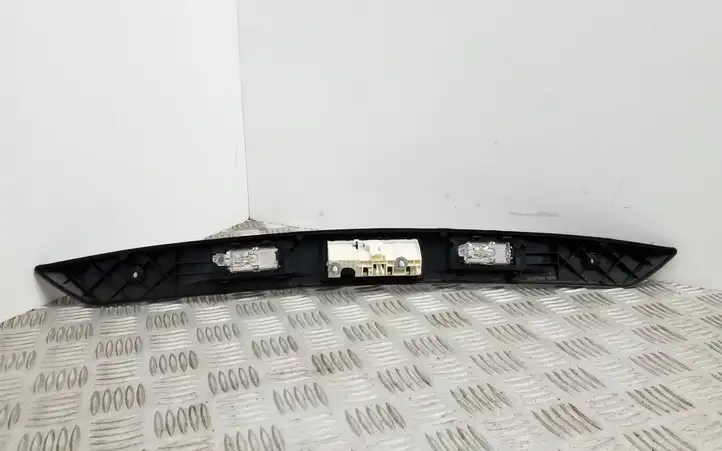 Volkswagen Tiguan (2011 - 2016) 5N08273335K Подсветка номера — фото 3
