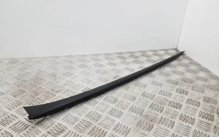 Volkswagen PASSAT B8 (2015 - ) 3G0854327 Накладка стоек лобового стекла — фото 1