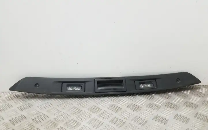 Volkswagen Tiguan (2011 - 2016) 5N0827335L Подсветка номера — фото 1