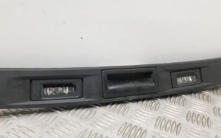 Volkswagen Tiguan (2011 - 2016) 5N0827335L Подсветка номера — фото 4