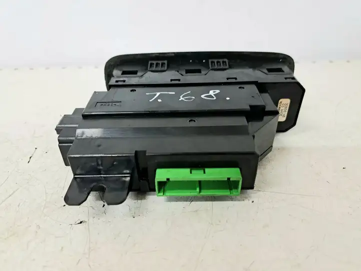 Volvo V70 (2000 - 2004) 30658146 Кнопка стеклоподъемников — фото 2