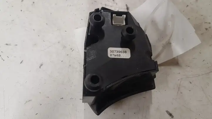 Volvo V50 (2008 - 2012) 30739641 Кнопки на рулевом колесе — фото 2