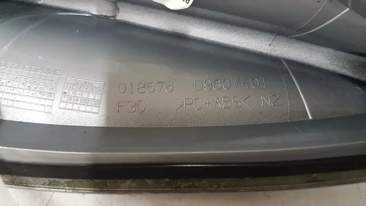 BMW 3 F30 F35 F31 (2012 - 2018) 925366703 Крышка GPS-антенны — фото 2