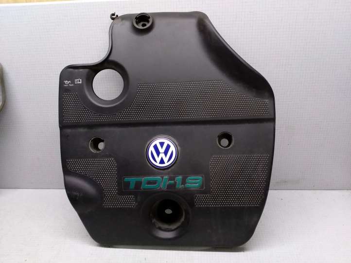 038103925 Volkswagen Bora Variklio dangtis (apdaila)