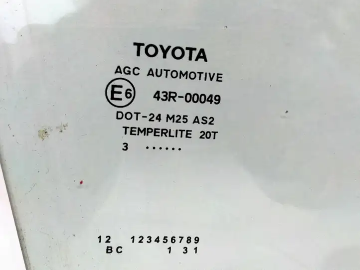 Toyota Auris E180 (2012 - 2018) 43R00049 Стекло передней двери — фото 3