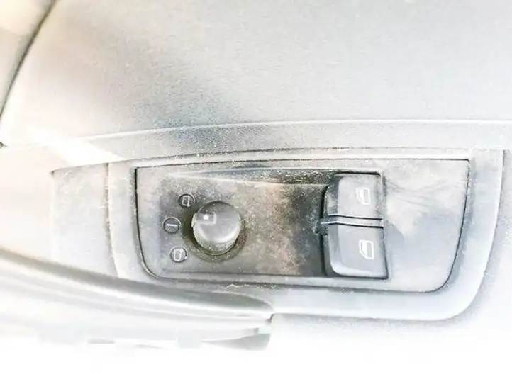 Audi A1 (2010 - 2014) Кнопка стеклоподъемников — фото 1