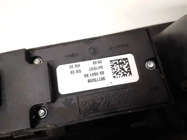 Volvo C30 (2007 - 2010) 30773208 Кнопка стеклоподъемников — фото 3