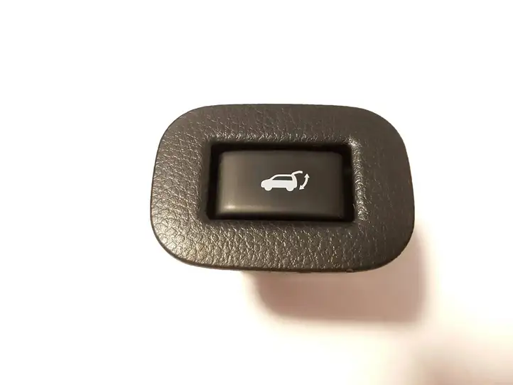 Nissan X-Trail T32 (2014 - 2021) 9882 Кнопка закрытия крышки багажника — фото 1