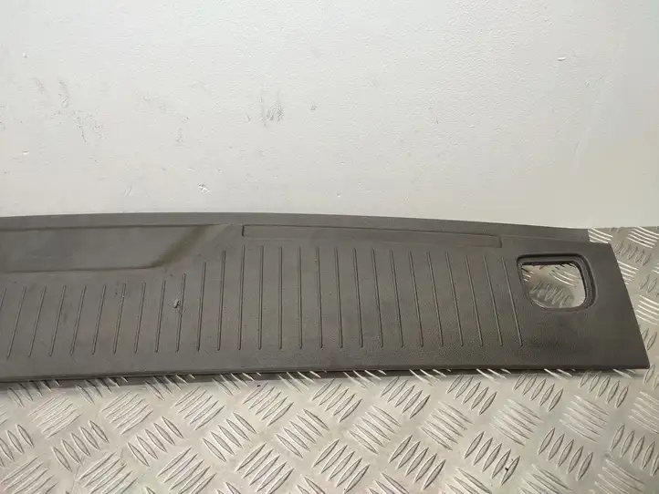 Volkswagen Transporter - Caravelle T7 (2022 - ) Внутренняя отделка заднего порога — фото 8