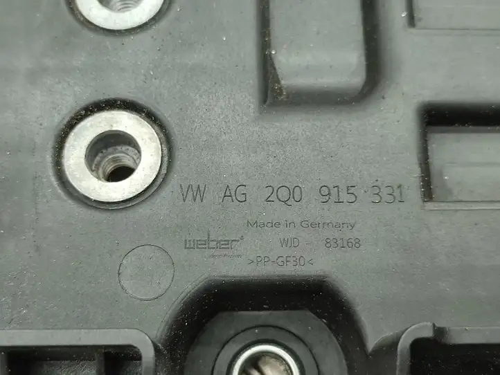 Volkswagen Taigo (2020 - ) 2Q0915331 Площадка аккумулятора — фото 5