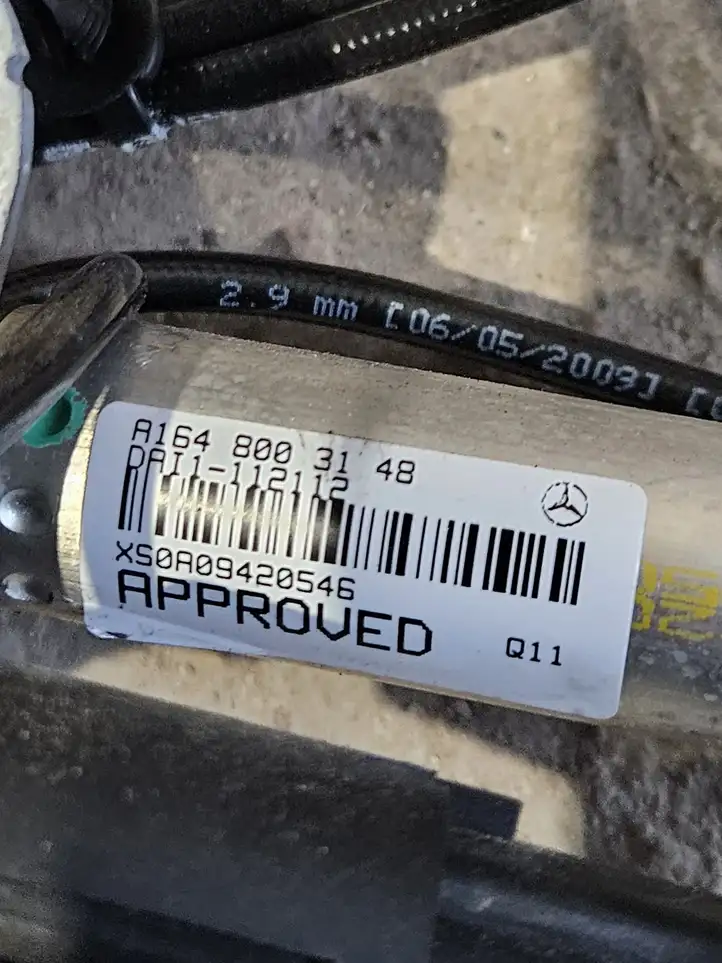 Mercedes-Benz GL X164 (2006 - 2012) A1648003148 Гидроцилиндр крышки багажника — фото 3