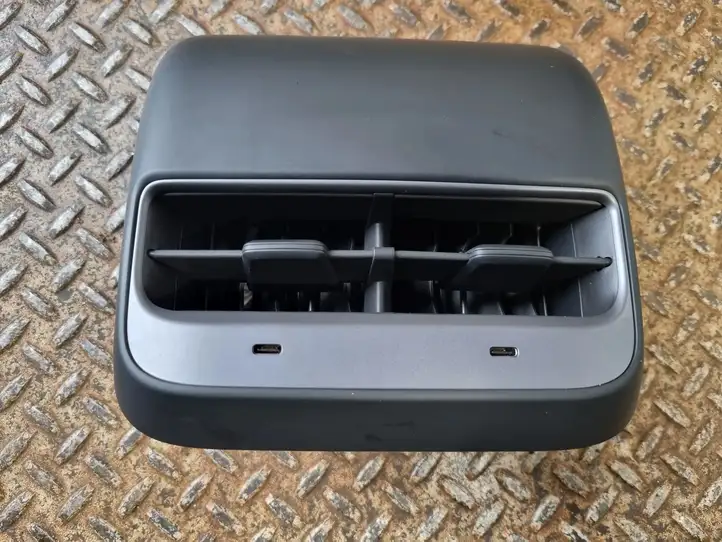 Tesla Model Y (2019 - 2024) 113737300A Задний воздушный дефлектор — фото 9