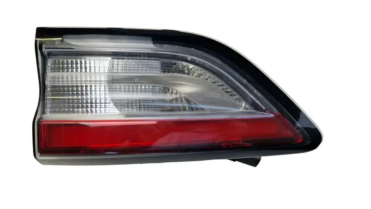 Ford Escape IV (2020 - ) LJ6B13A602 Задний фонарь в крышке багажника — фото 1