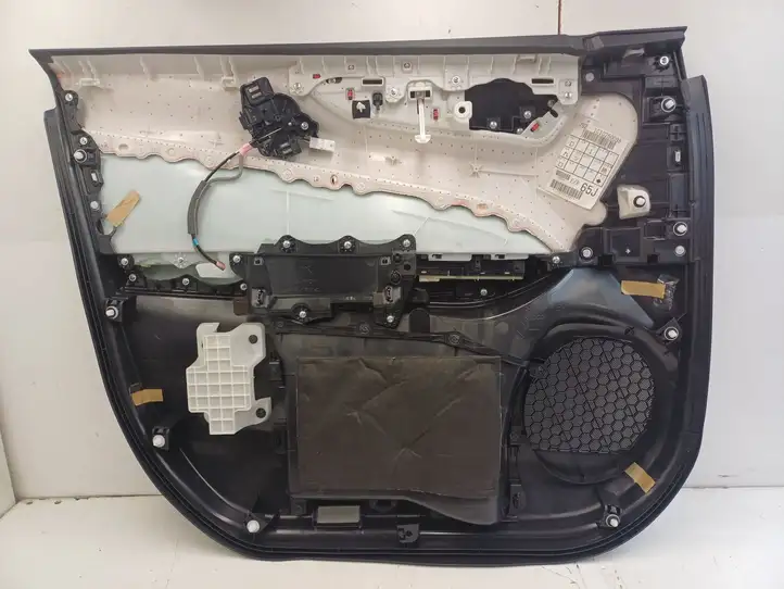 Lexus NX (2021 - ) 67601X1009 Обшивка передней двери — фото 3