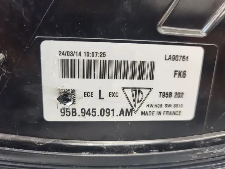 Porsche Macan (95B) (2019 - ) 95B945307B Комплект задних фонарей — фото 2