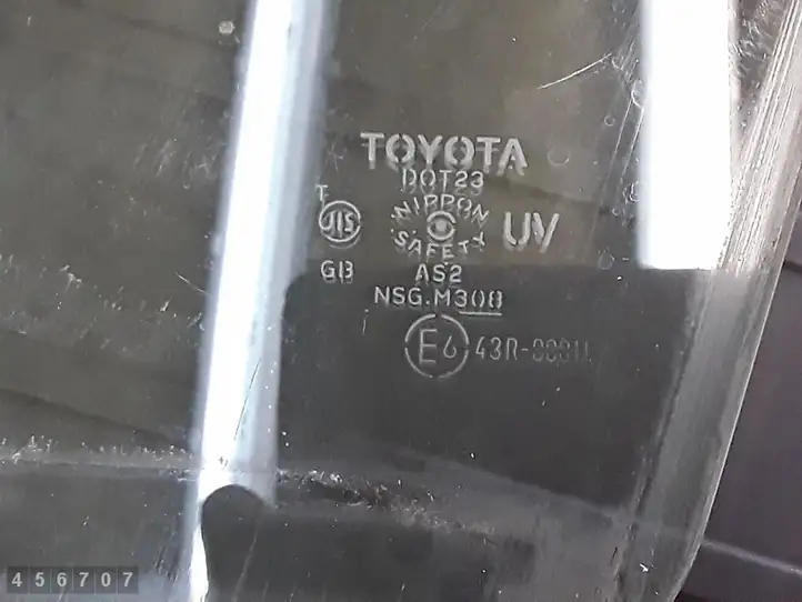 Toyota Auris 150 (2006 - 2012) e643r00011 Стекло передней двери — фото 2