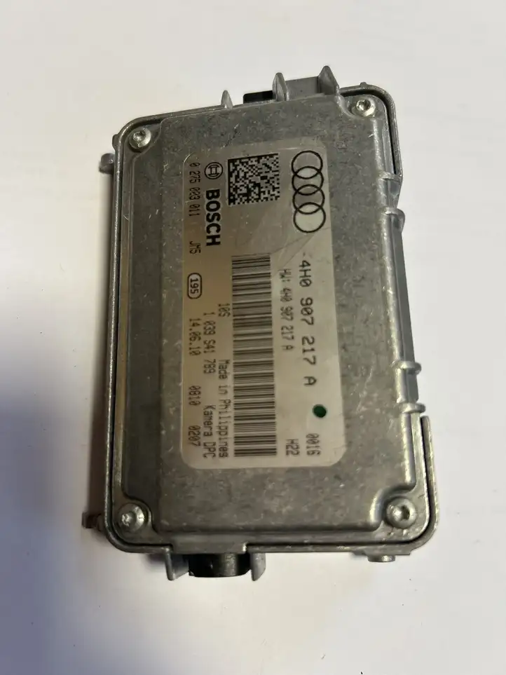 Audi A8 S8 D4 4H (2010 - 2014) 4H0907217A Камера в лобовом стекле — фото 3
