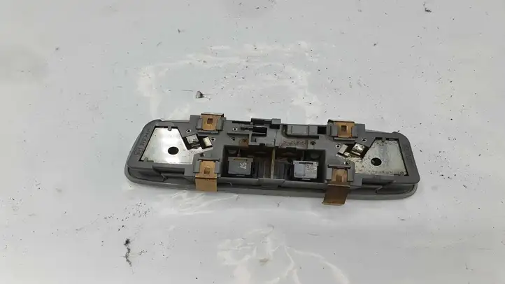 Toyota Avensis Verso (2001 - 2004) Передняя подсветка — фото 2