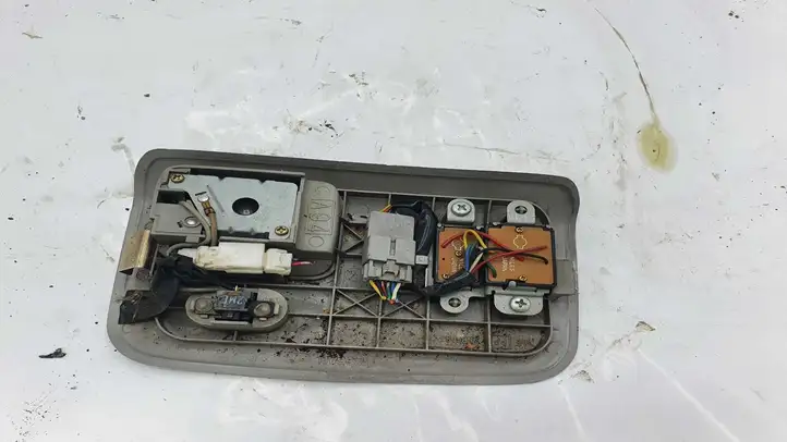 Nissan X-Trail T30 (2001 - 2007) Передняя подсветка — фото 2