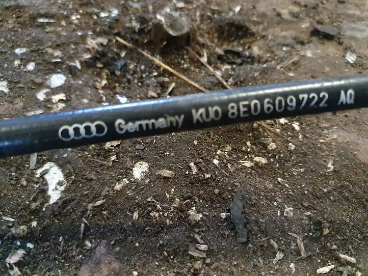 Audi A4 S4 B7 8E 8H (2004 - 2009) 8E0609722 Трос ручного тормоза — фото 3